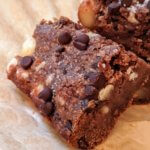 Black and White Chocolate Chip & Macadamia Nut Chickpea Blondies (vegan & plant-based)